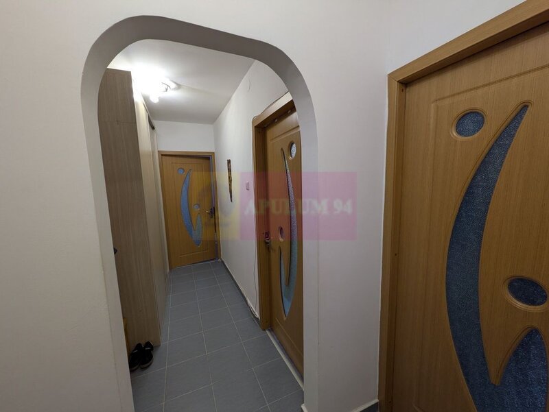 Apartament 2 camere, sector 6, Romancierilor, et.1/4, renovat