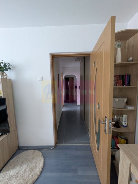 Apartament 2 camere, sector 6, Romancierilor, et.1/4, renovat