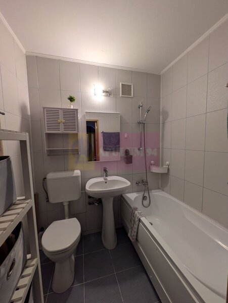 Apartament 2 camere, sector 6, Romancierilor, et.1/4, renovat